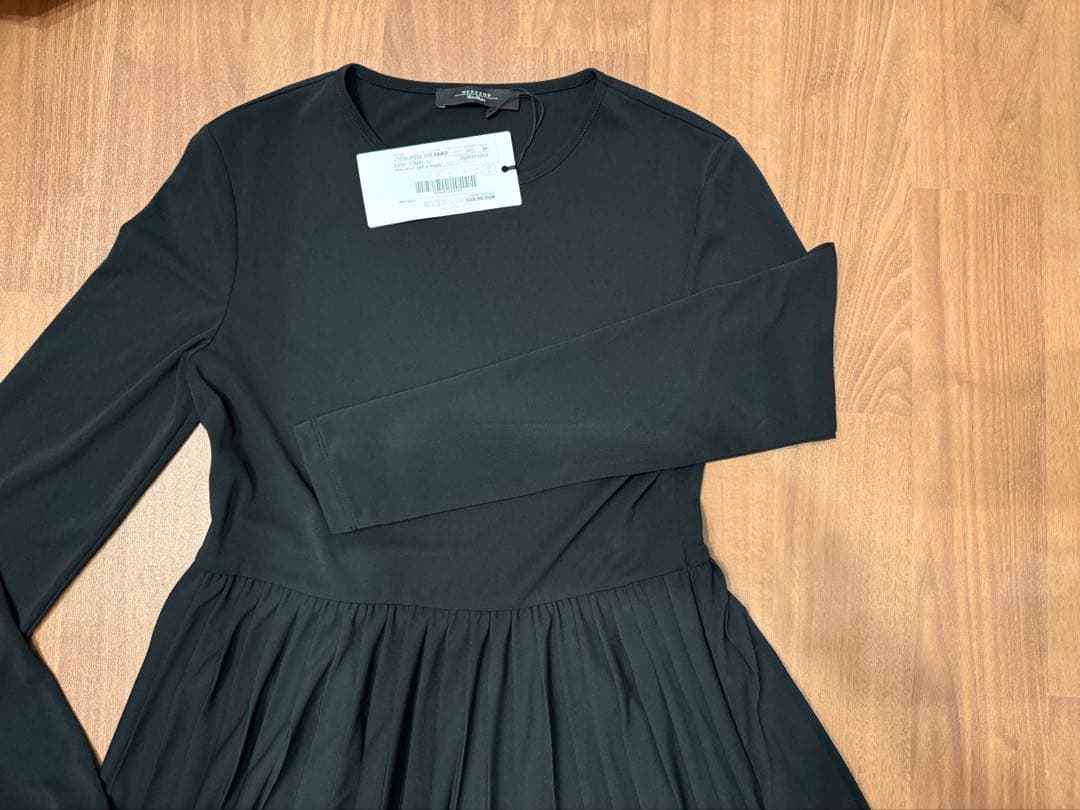 【はちだい様用】ウィークエンドマックスマーラ ニットジレ x ジャージードレス