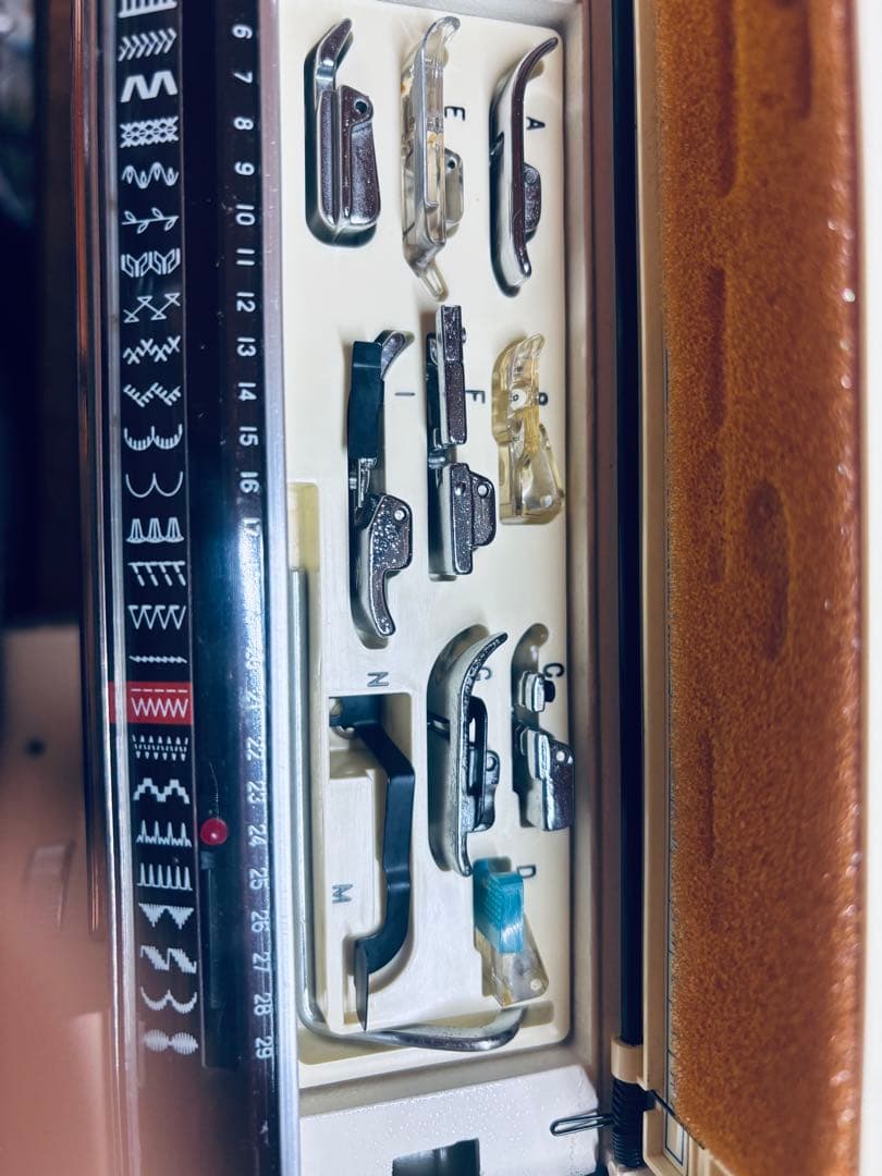 ジャノメ エクセル.フリーモーション刺繍もできるレトロミシン、清掃整備済み