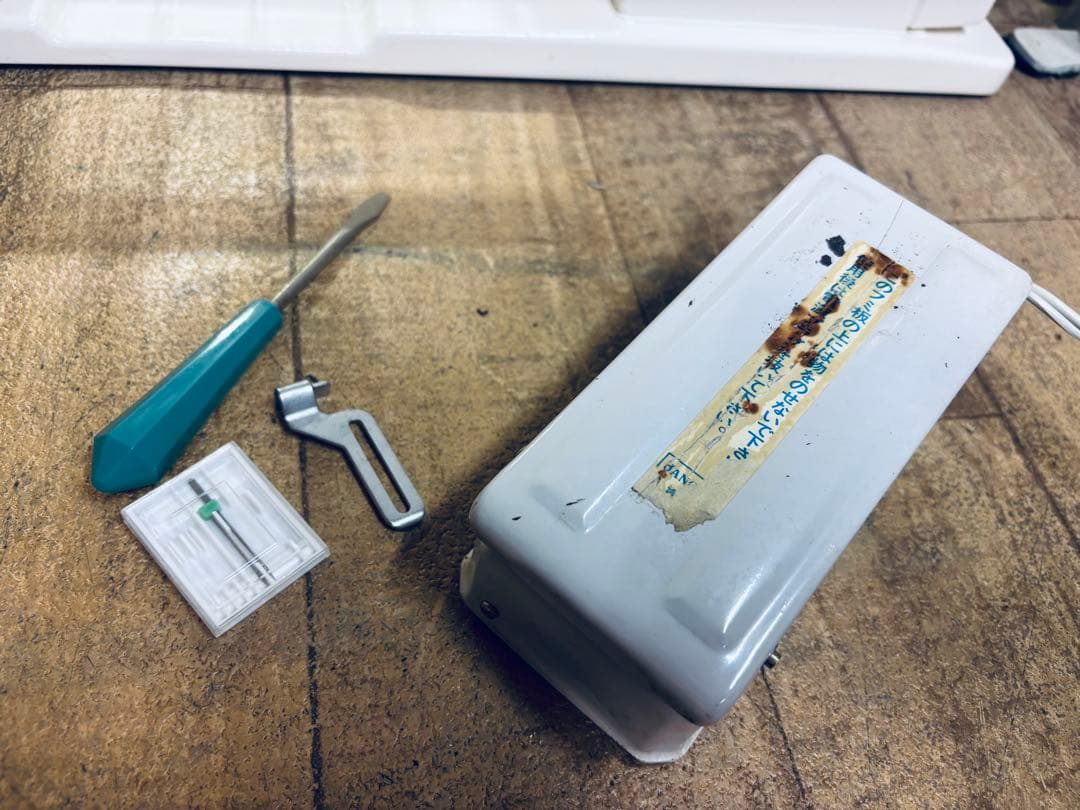 ジャノメ エクセル.フリーモーション刺繍もできるレトロミシン、清掃整備済み