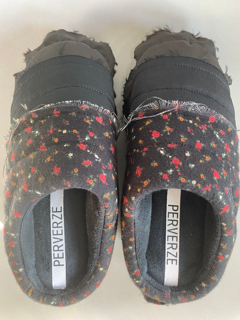 靴 PERVERZE SUBU. Step Winter Sandal 0