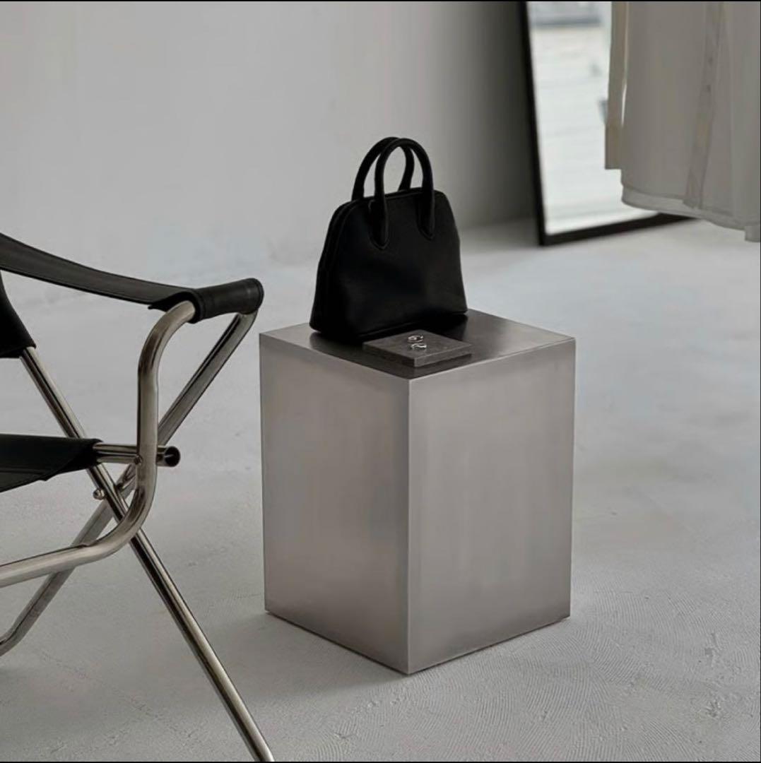 ステンレス スクエア サイドテーブル スツール　モダン　シンプル　アート