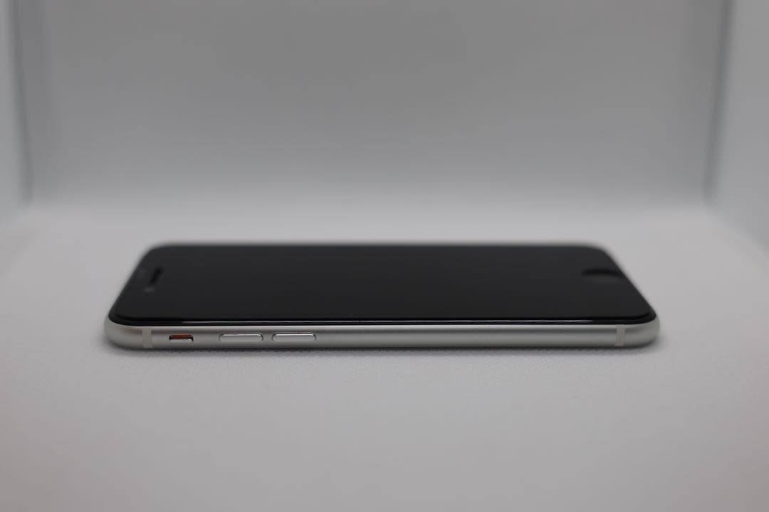 スマートフォン本体 IPhone SE 2