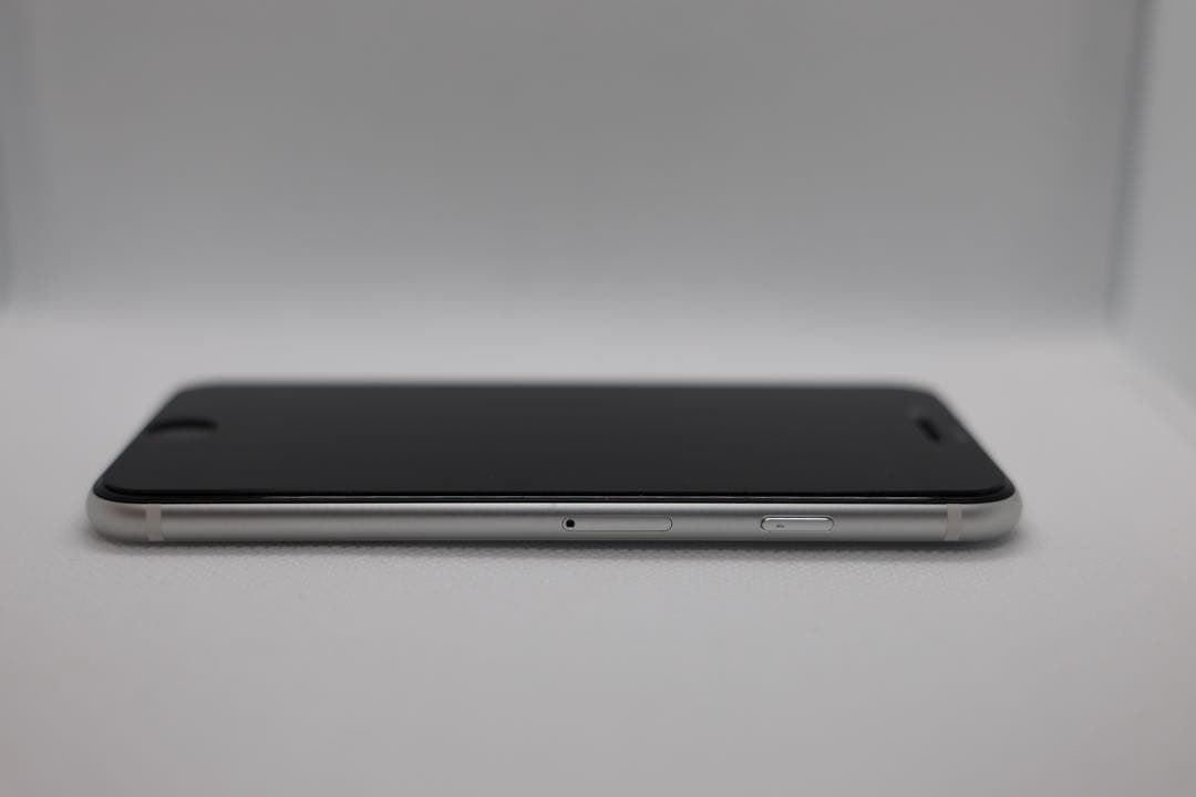 スマートフォン本体 IPhone SE 2