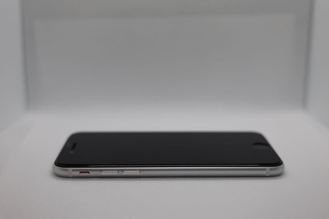スマートフォン本体 IPhone SE 2