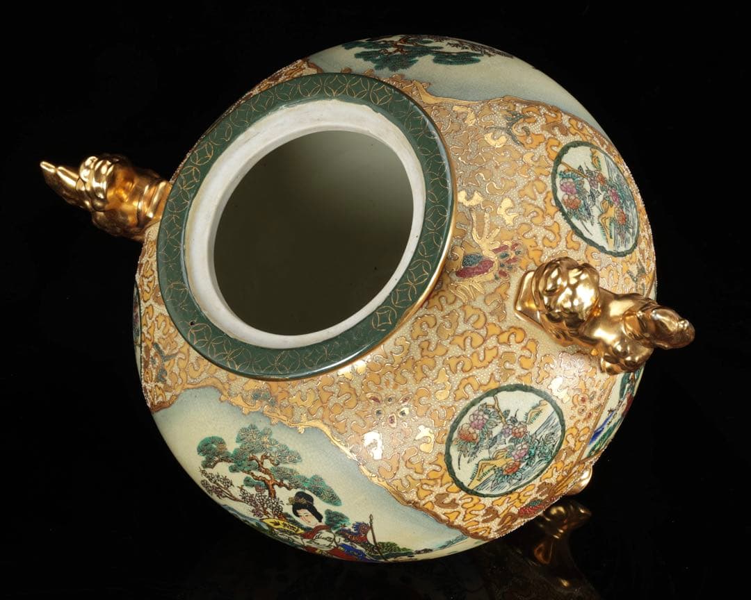 薩摩焼 金襴手色絵金彩 着物美人唐子風景窓絵付 獅子耳大香炉 高さ44cm