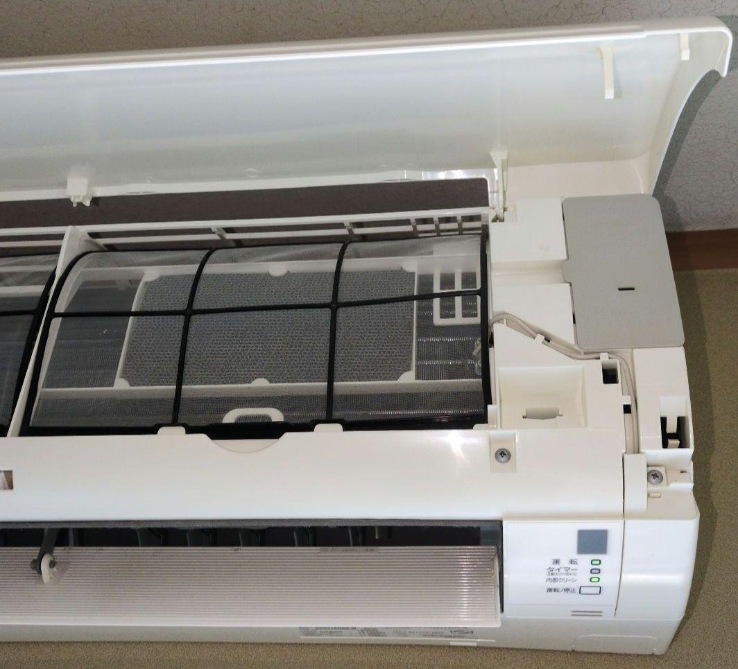 ダイキン エアコン ホワイト 冷暖房機能　２２型 室内機のみ。ストリーマエアコン