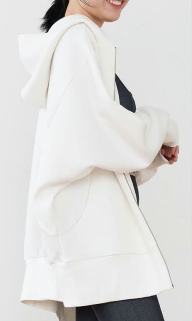 LAVA SUKALA ダブルエアーzipフーディーパーカー 着用感 LL