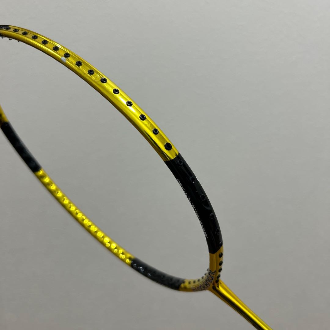 ブラックナイトTAPER 40 バドミントンラケット