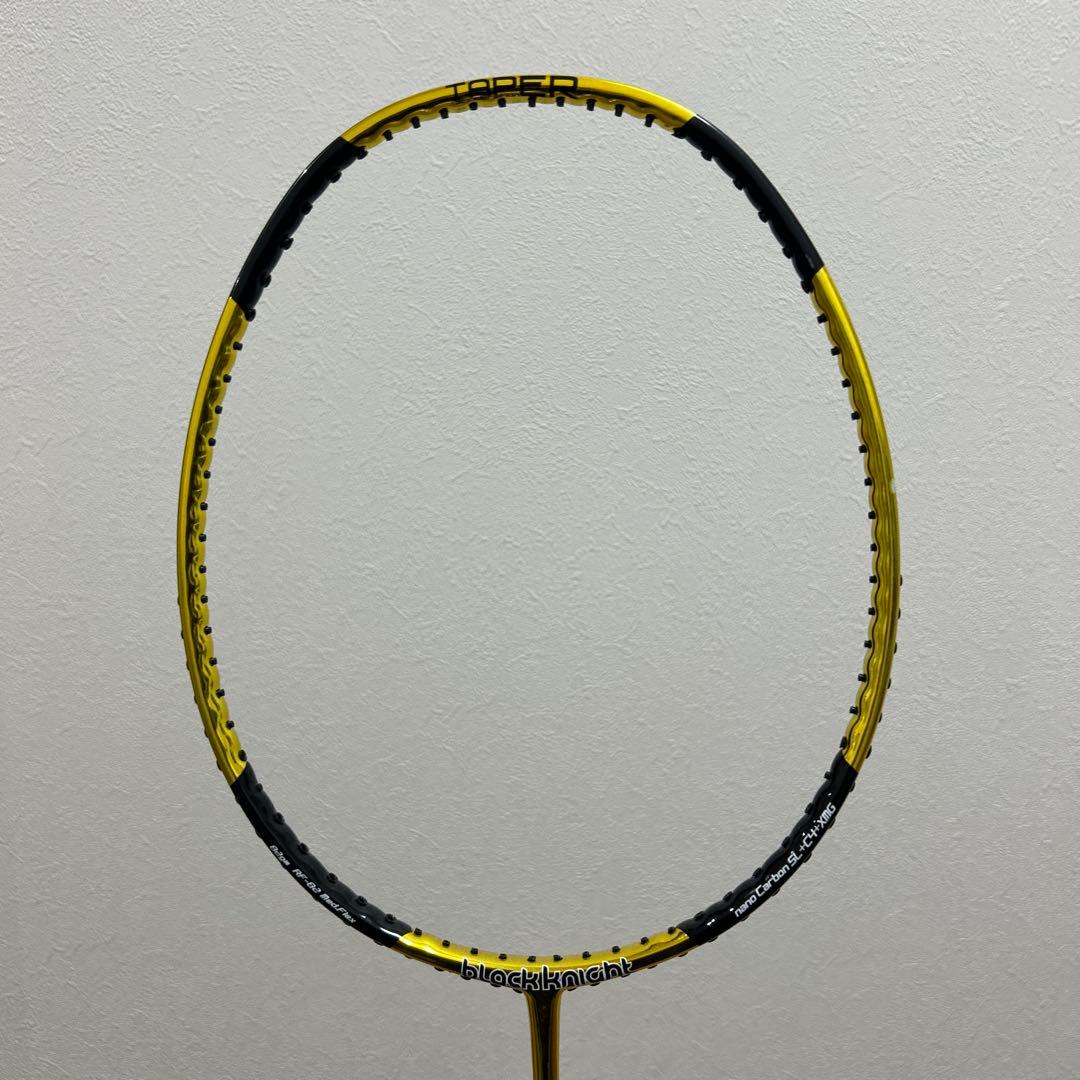ブラックナイトTAPER 40 バドミントンラケット