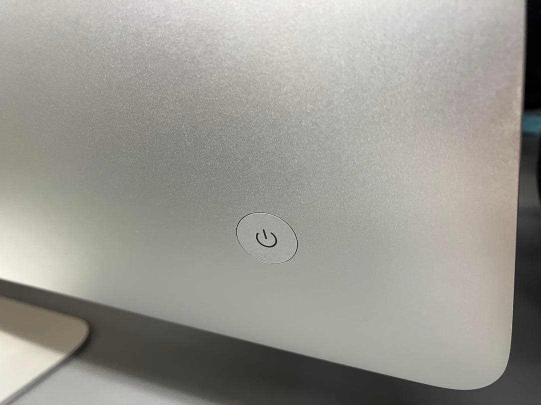 美品iMac 2020 27インチ 5K / i7 / 1TB SSD