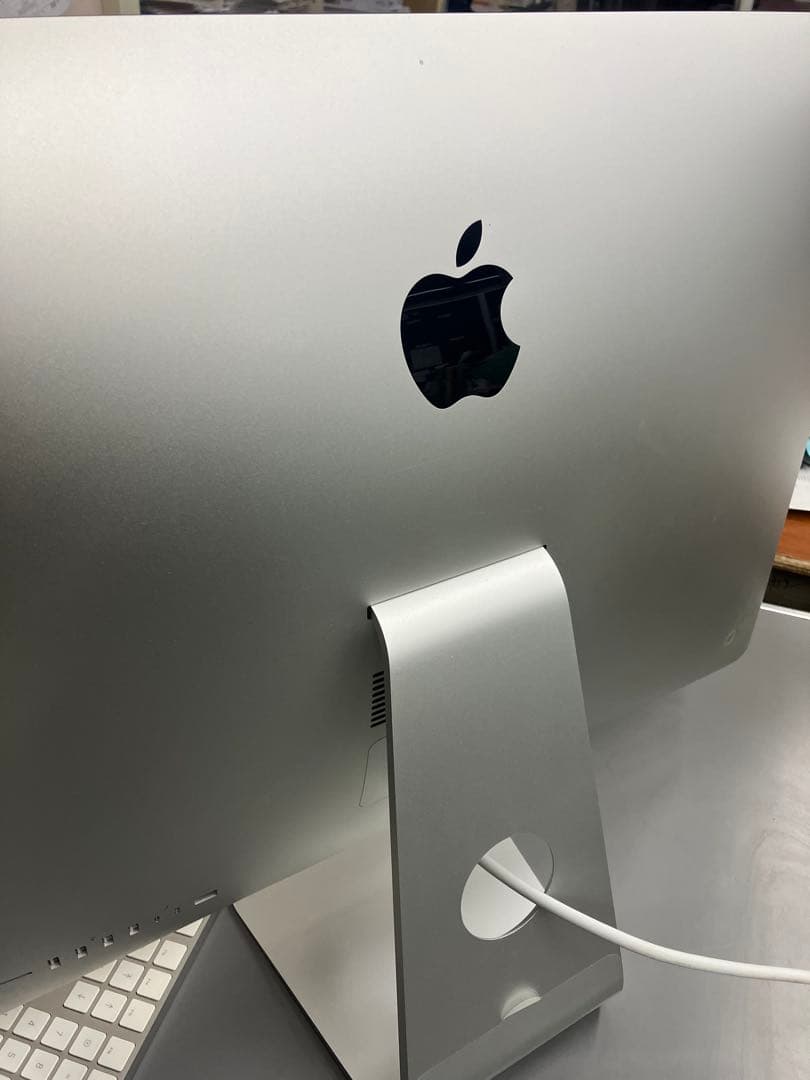 美品iMac 2020 27インチ 5K / i7 / 1TB SSD