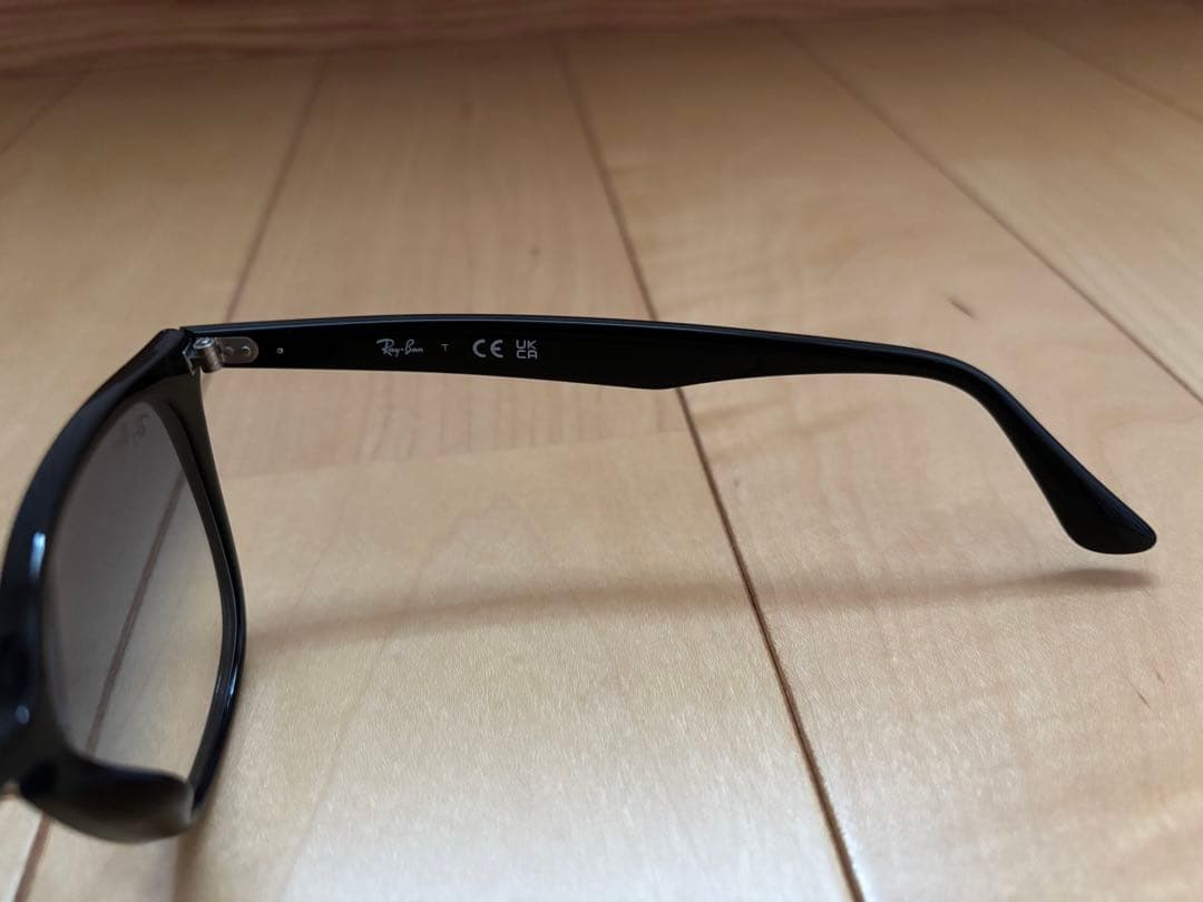 RAYBAN ウェイファーラー　RB 4258-F