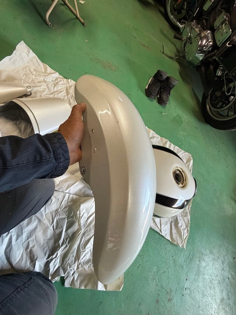 Kawasaki ゼファー750 外装一式　ホワイトタイガー