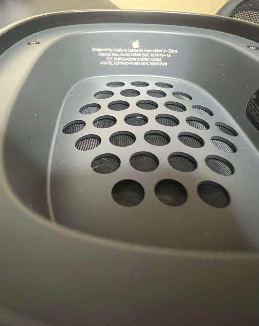 AirPods MAXスペースグレー