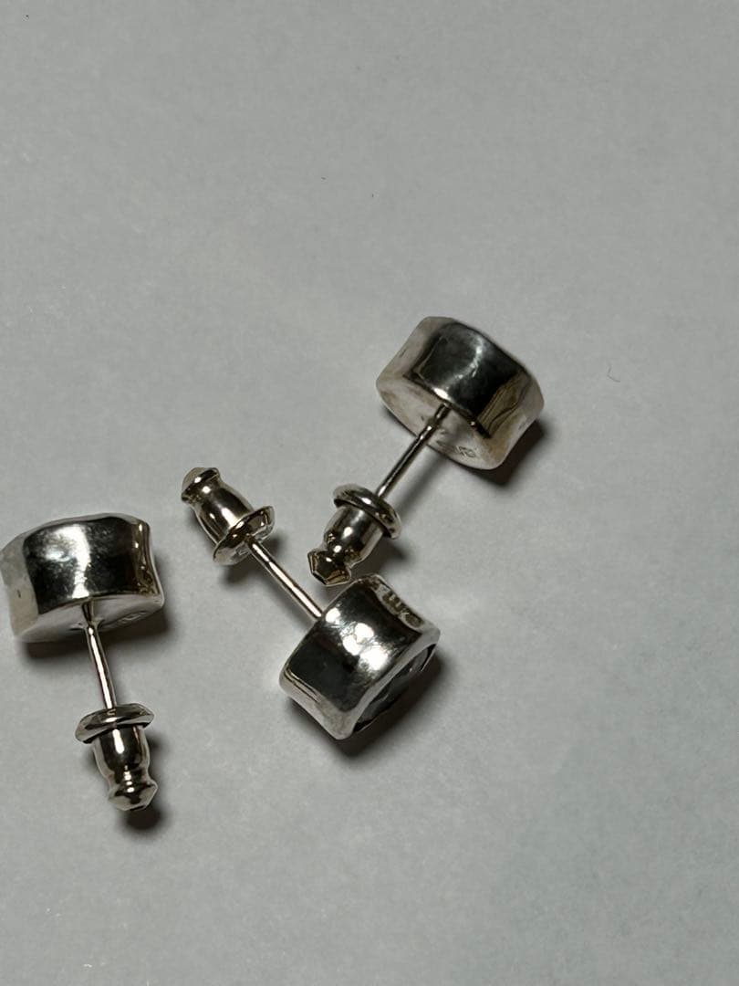 e.mキュービック ジルコニア シルバーピアス(片耳用)