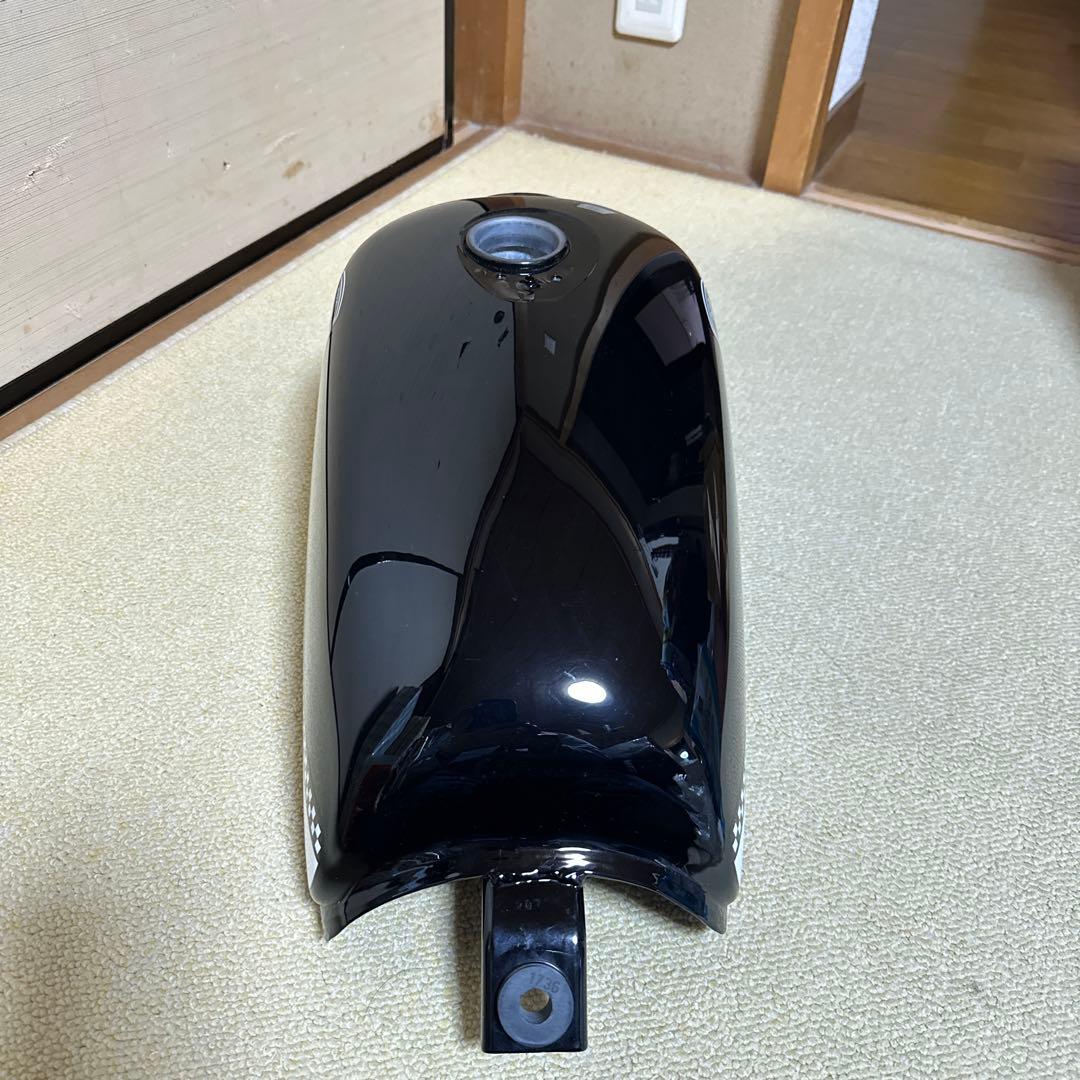 250TR FI 純正タンク 黒