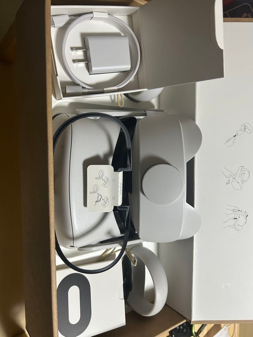 スマホアクセサリー  QUEST 2 64GB