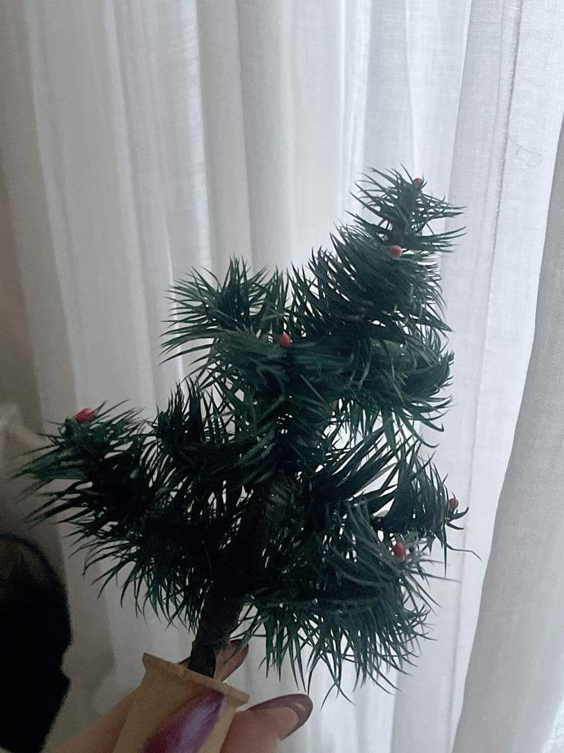 アンティーク　ミニツリー　クリスマスツリー　　赤い実　木製　アイアン　ボビン