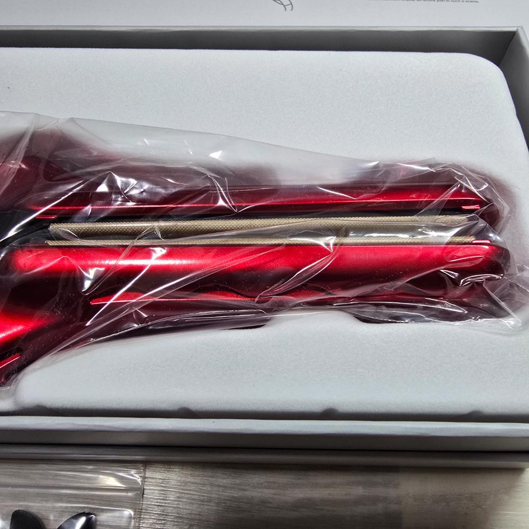 【ラディアント】新品未使用11月購入　シルクプロヘアアイロン radiant