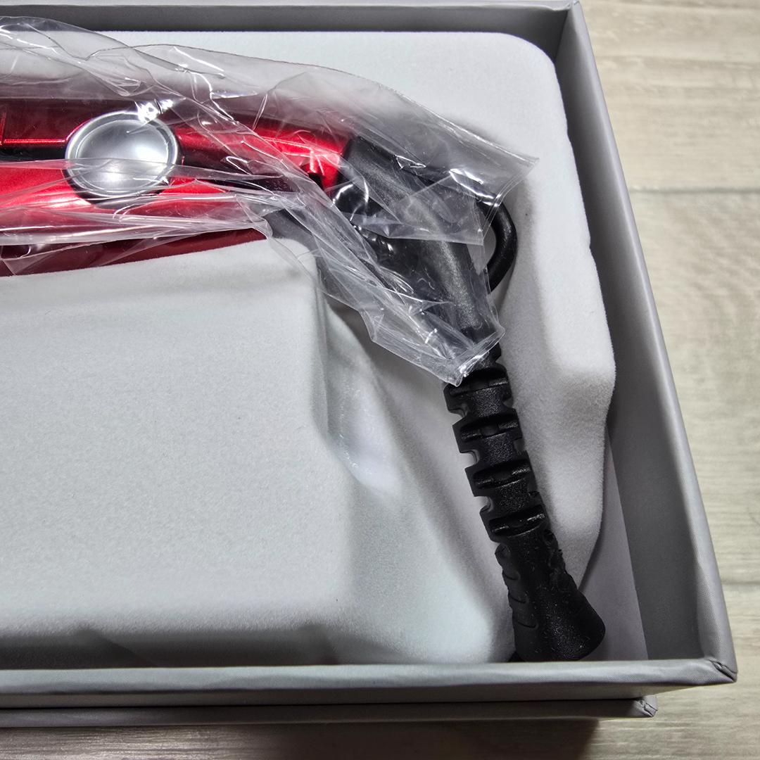 【ラディアント】新品未使用11月購入　シルクプロヘアアイロン radiant