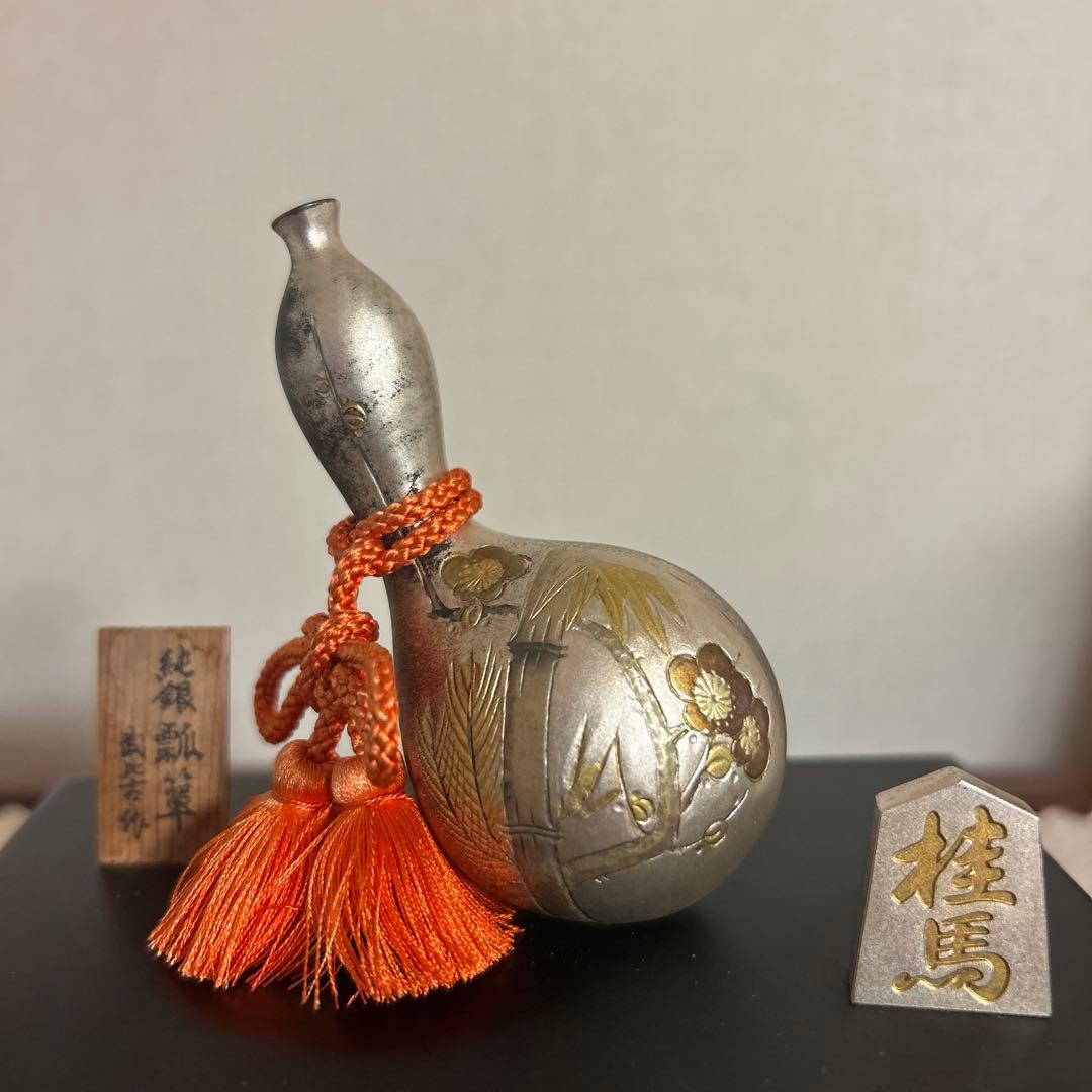 篠原　銀製 花柄彫刻 置物 高さ約10cm