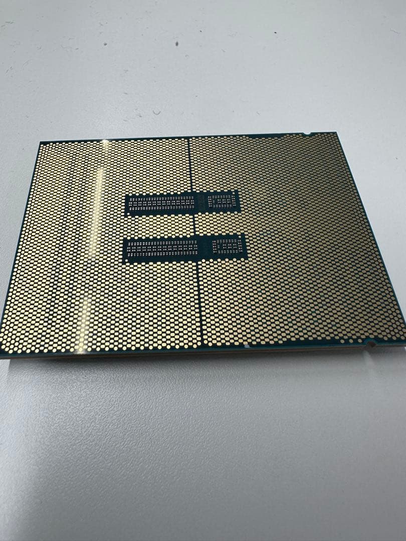 intel Xeon w7 3465X 28コア56スレッド バルク品