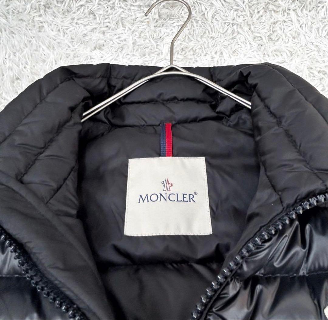 【値下げ可能】MONCLER ブラック ダウンベスト