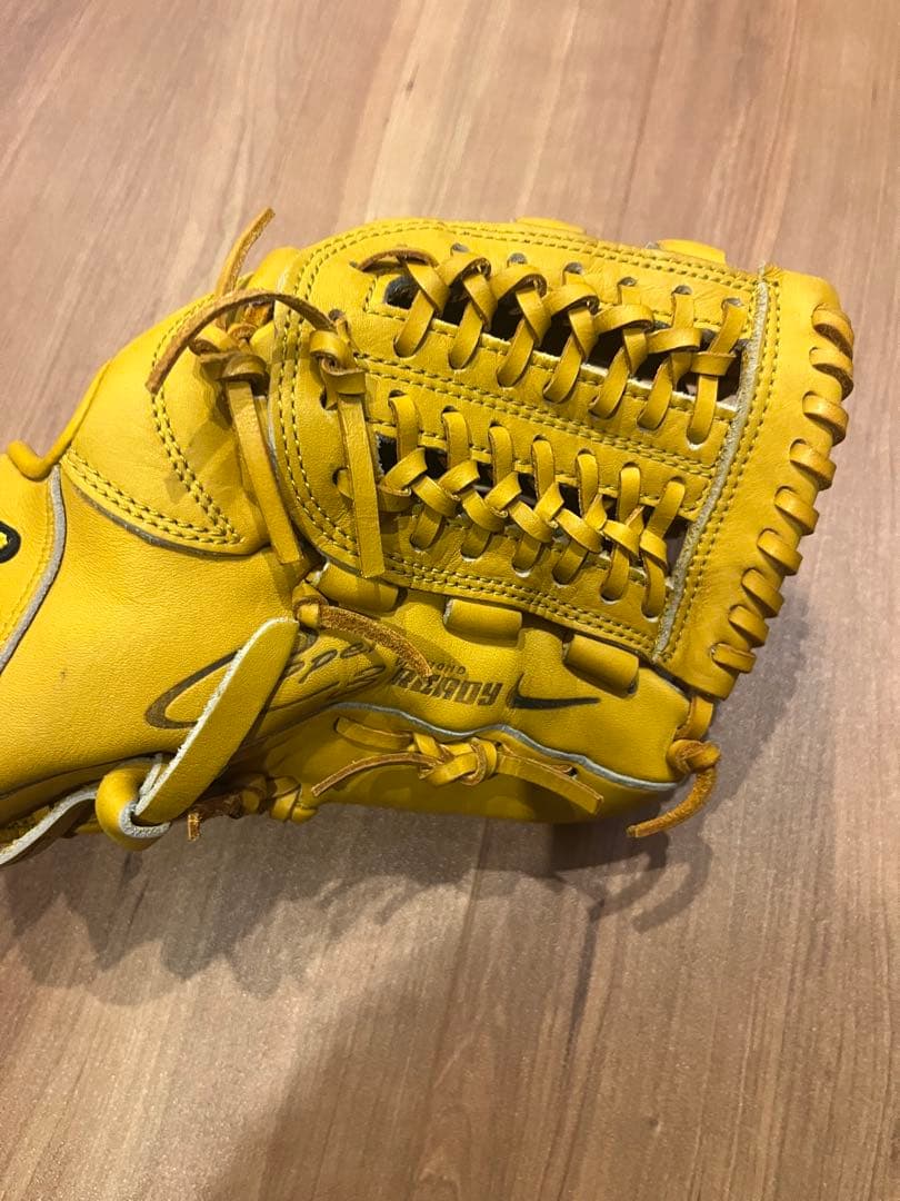 ナイキ　NIKE 軟式グローブ イエロー