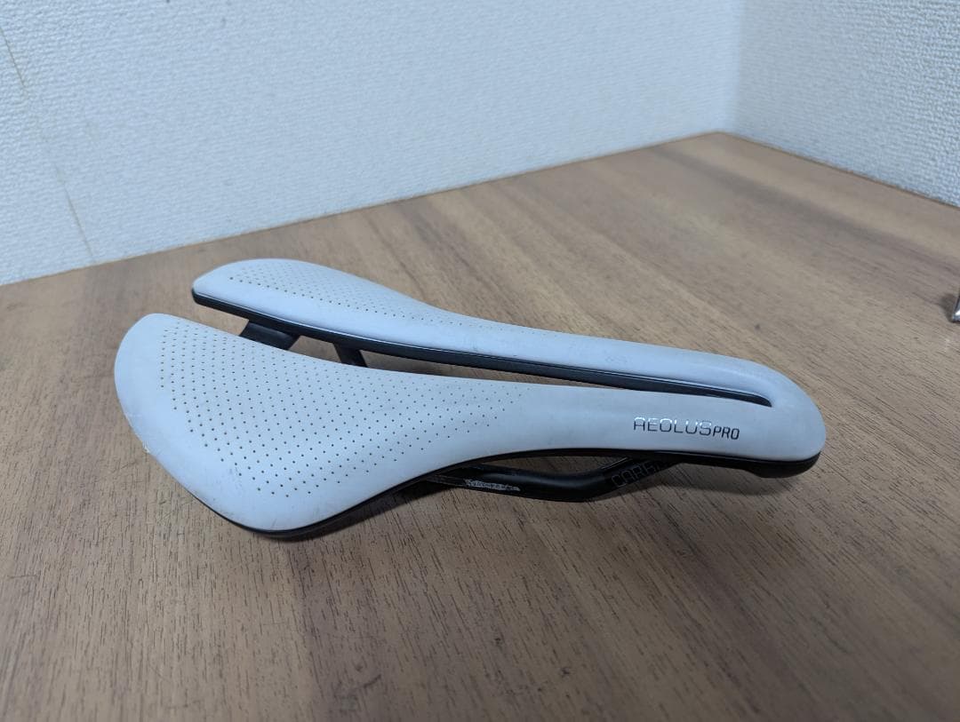 チ*ス様 300円スタート売切り　ボントレガーサドル　AEOLUS PROカーボ