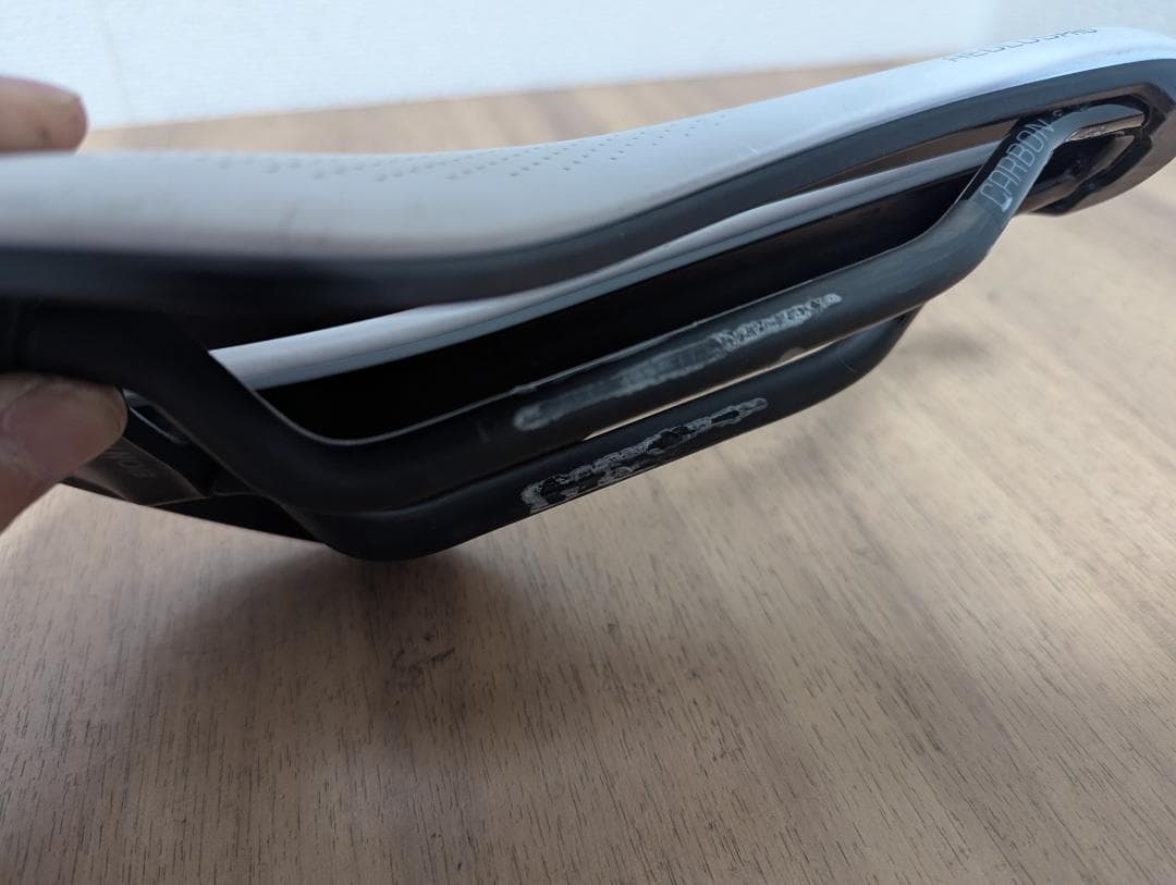 チ*ス様 300円スタート売切り　ボントレガーサドル　AEOLUS PROカーボ