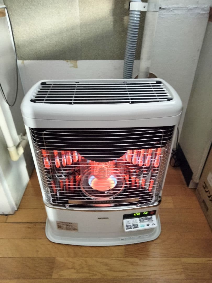 コロナFF石油ストーブミニパル！品番「FF‐VY5514P」2014年式中古品