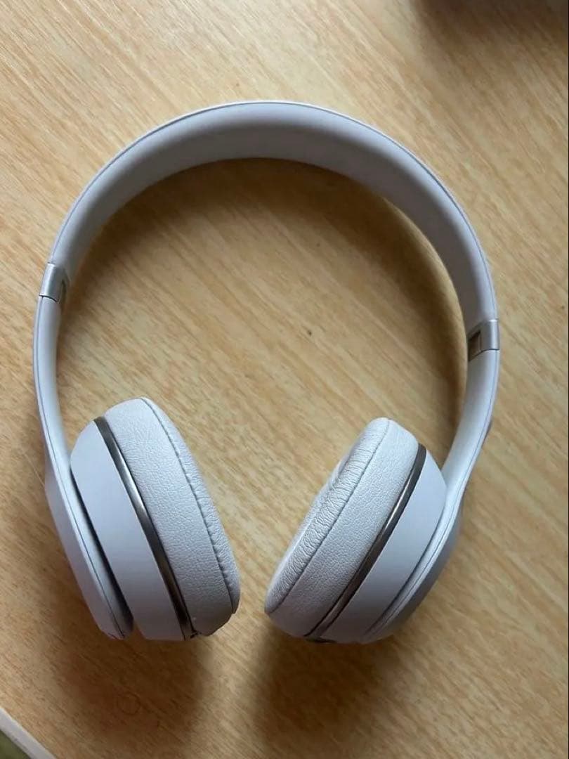 【未使用】beats solo3 wireless ホワイト