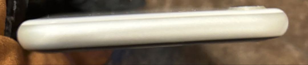 iPhone SE2 第2世代 128GB SIM解除済 白 バッテリー81%