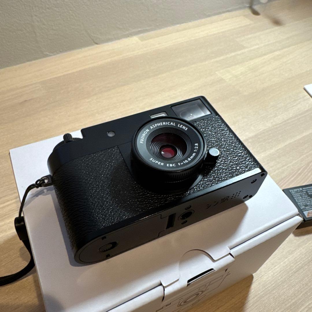 FUJIFILM Xhalf ミラーレス一眼 カメラ 本体
