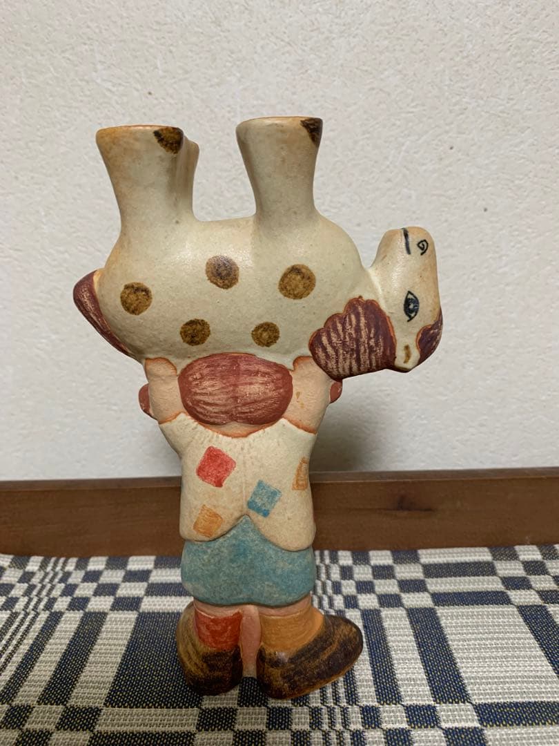 リサラーソン Pippi with horse ウマを持ち上げるピッピ　馬ポニー