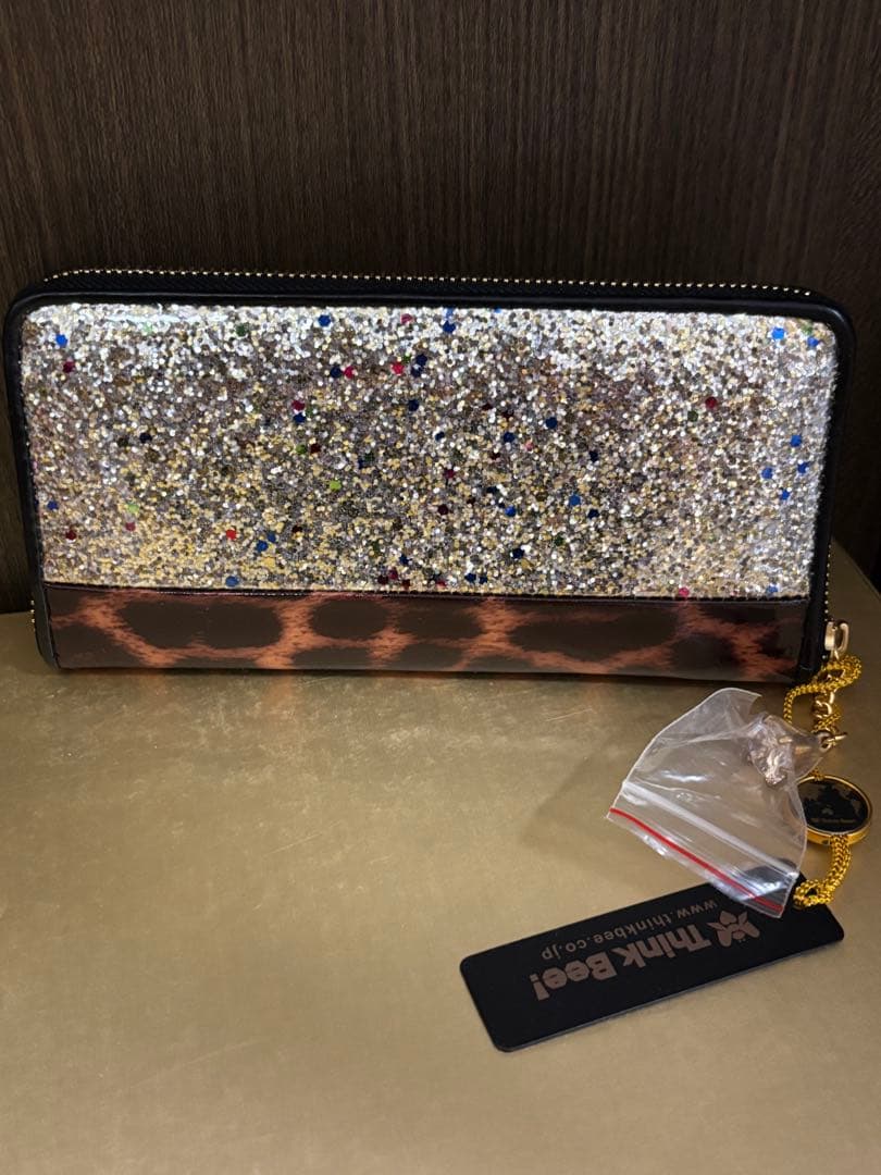 Think Bee!☆新品タグ付き ヒョウ柄 グリッターラウンドファスナー長財布