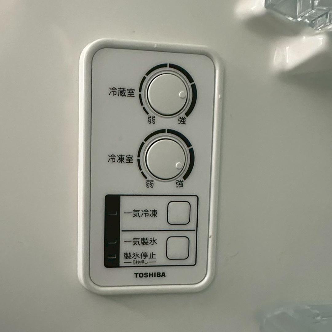 iΦ TOSHIBA 冷凍冷蔵庫 置けちゃうスリム GR-E34N 340L ①