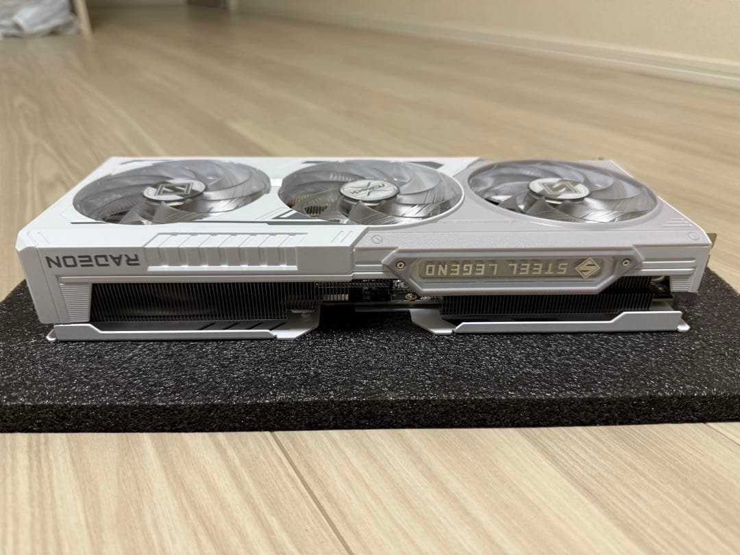 グラフィックボード・グラボ・ビデオカード ASRock Radeon RX 9060 XT 8GB