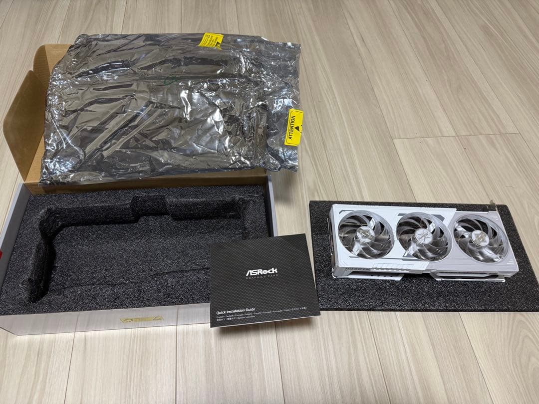 グラフィックボード・グラボ・ビデオカード ASRock Radeon RX 9060 XT 8GB