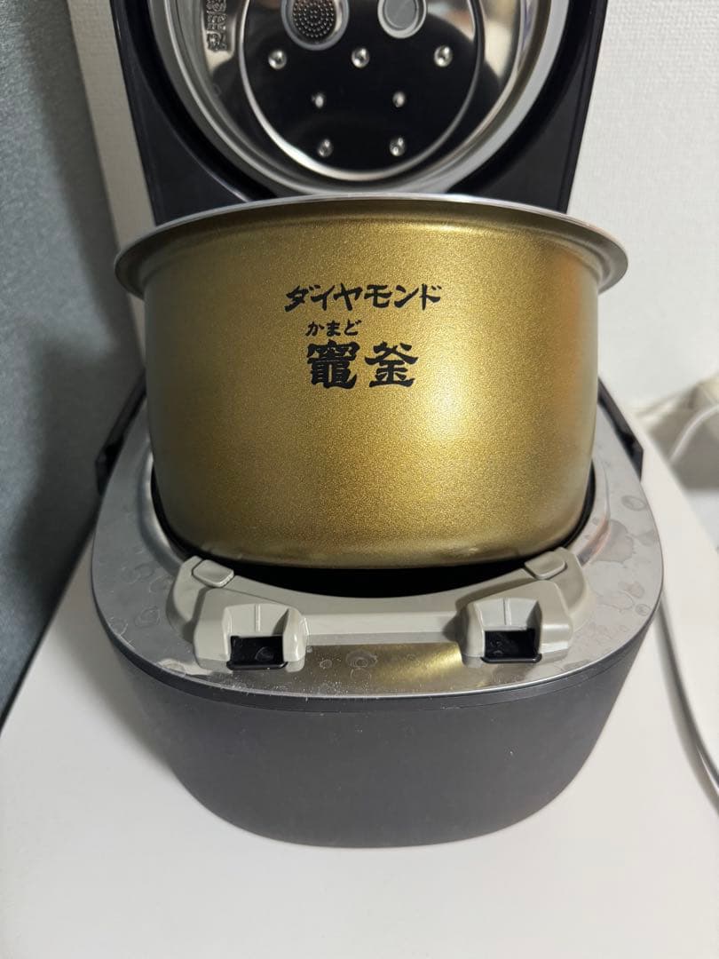 炊飯器 パナソニック5.5合炊き ブラック SR-MPA100