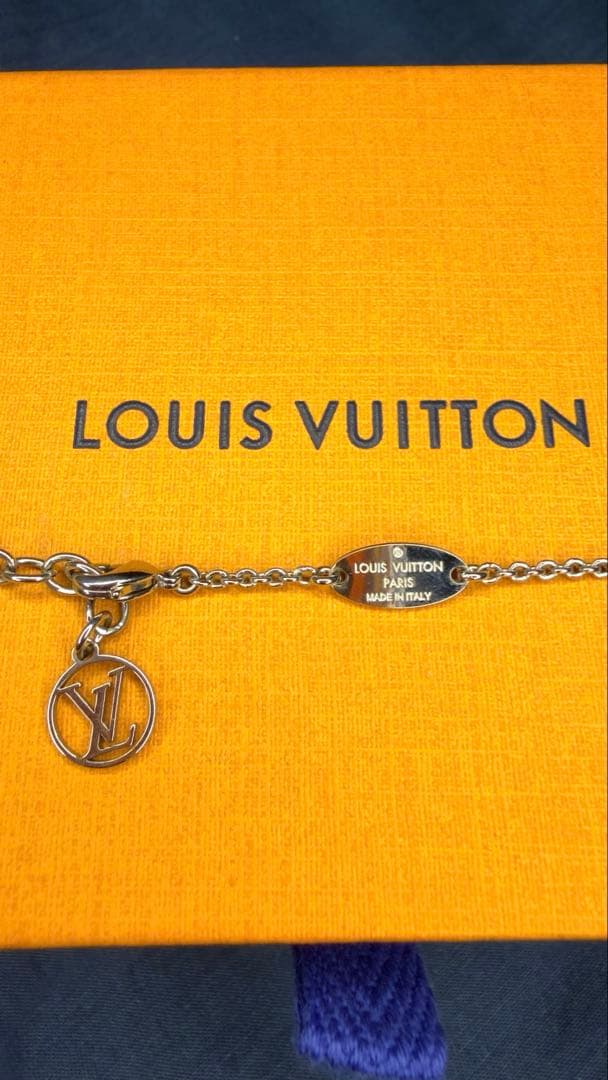 【極美品】ルイヴィトン エセンシャルV ネックレス シルバー LE0281