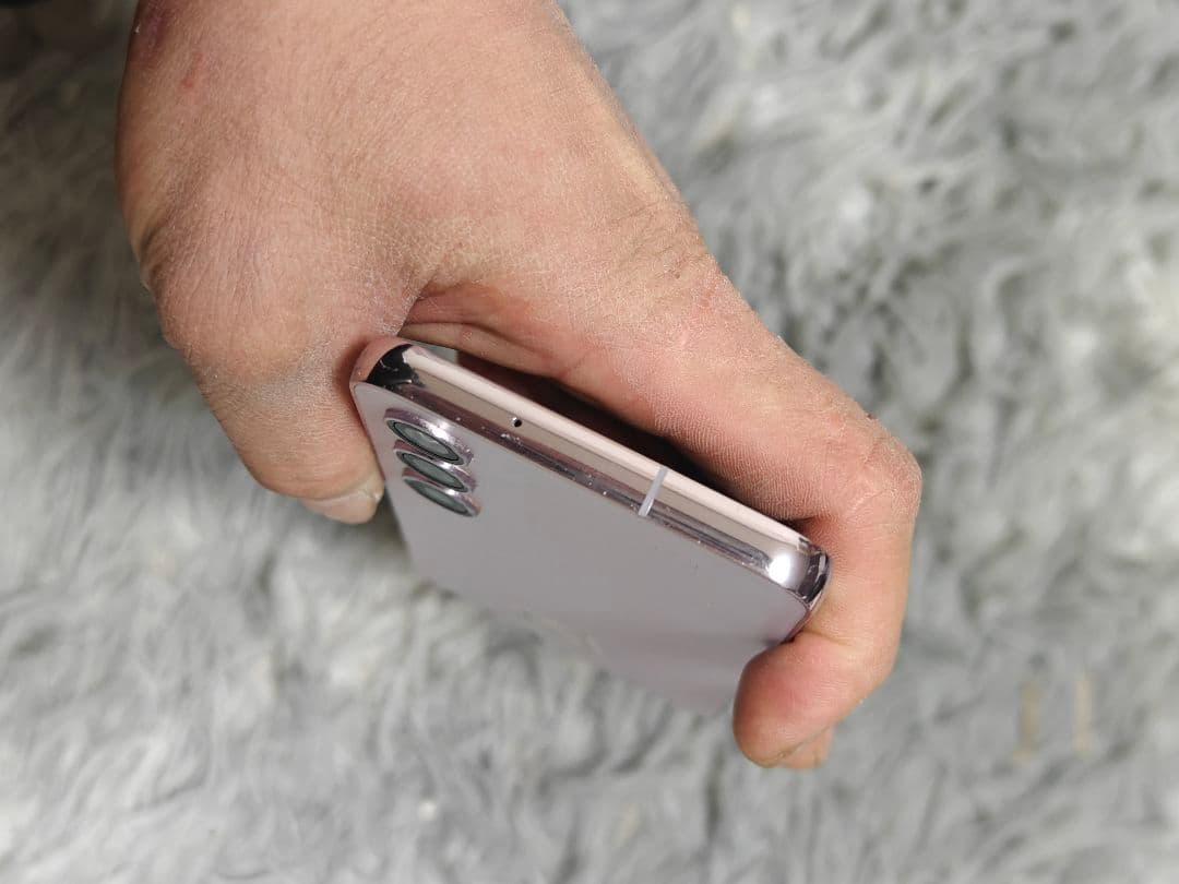 Samsung Galaxy S23 8/128gb 本体