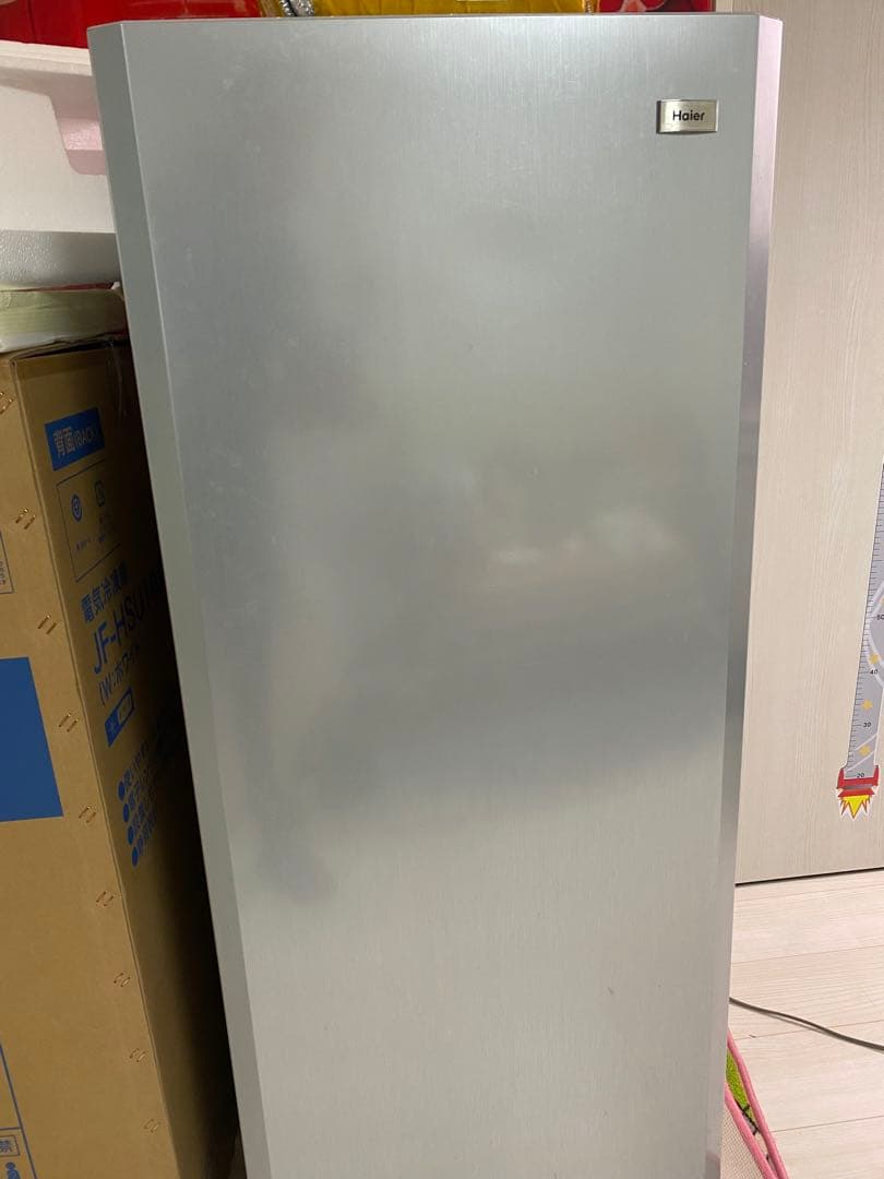 冷凍ストッカー　ハイアール132L 前開き