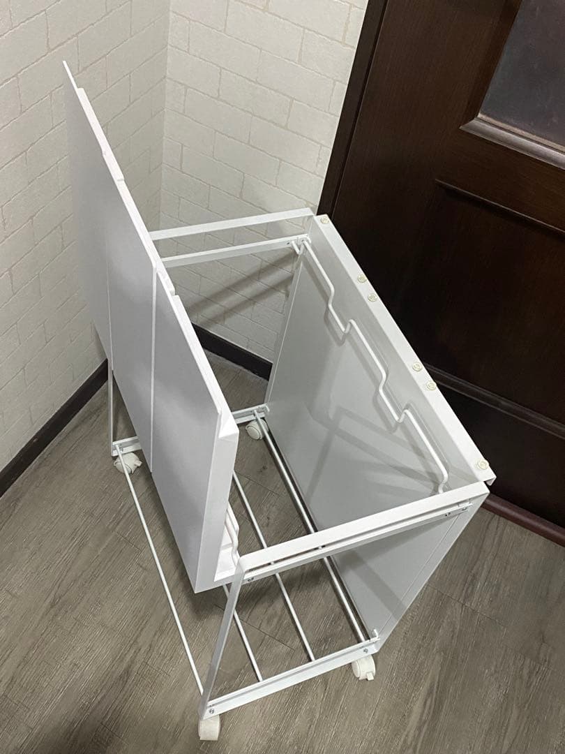 美品 山崎実業 Tower・タワー 目隠し蓋付き 3分別ダストワゴン 白