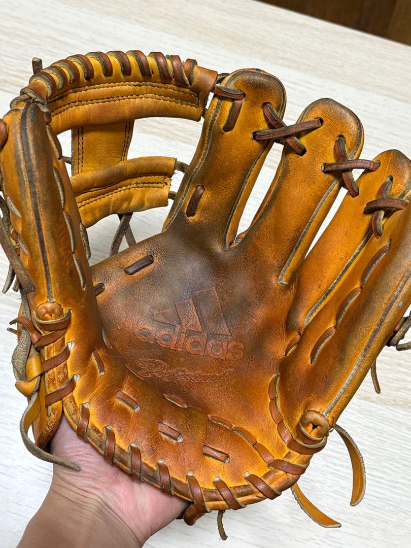 adidas 軟式グローブ