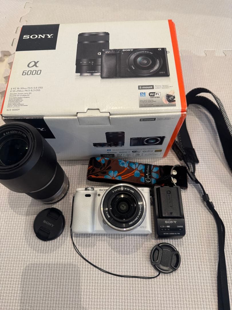 SONY ソニー α6000 ミラーレス一眼レフセット　美品