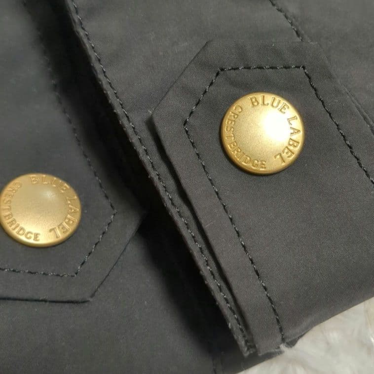 【美品】ブルーレーベルクレストブリッジ☆黒　金釦　フードコート　ハウスチェック