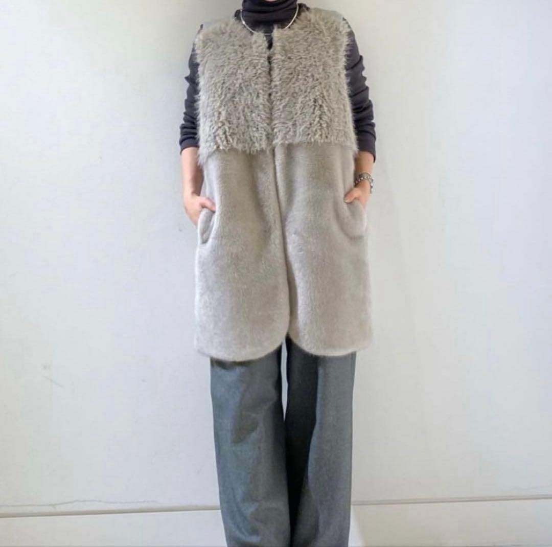 アルアバイル　フェイクファーコンビニットジレ　グレー
