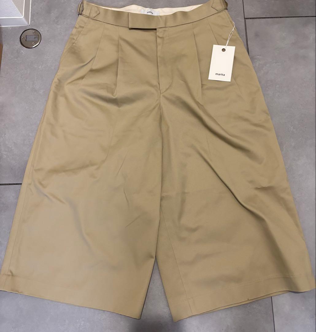 marka オーガニックコットンツイル / 2タッククロップドトラウザーズ