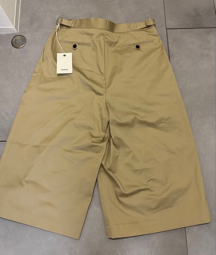 marka オーガニックコットンツイル / 2タッククロップドトラウザーズ